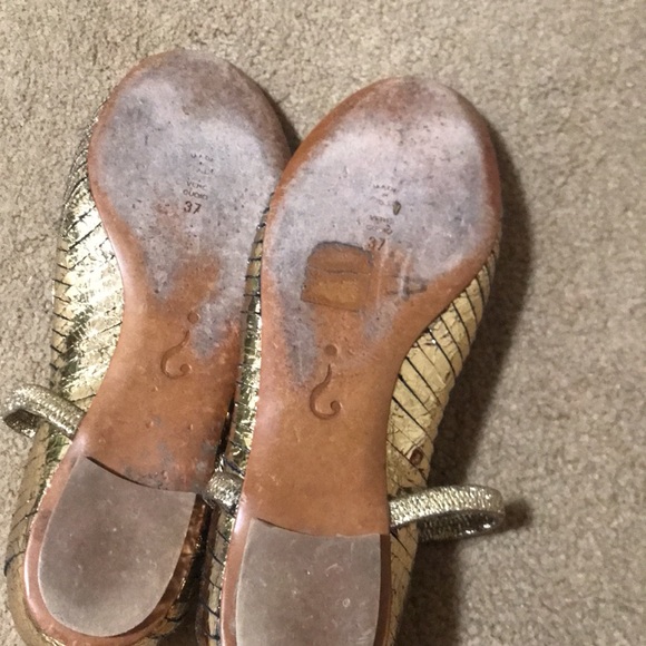 ⚡️FINAL PRICE⚡️ Moschino Vintage Gold Ballet Flats - Picture 8 of 15